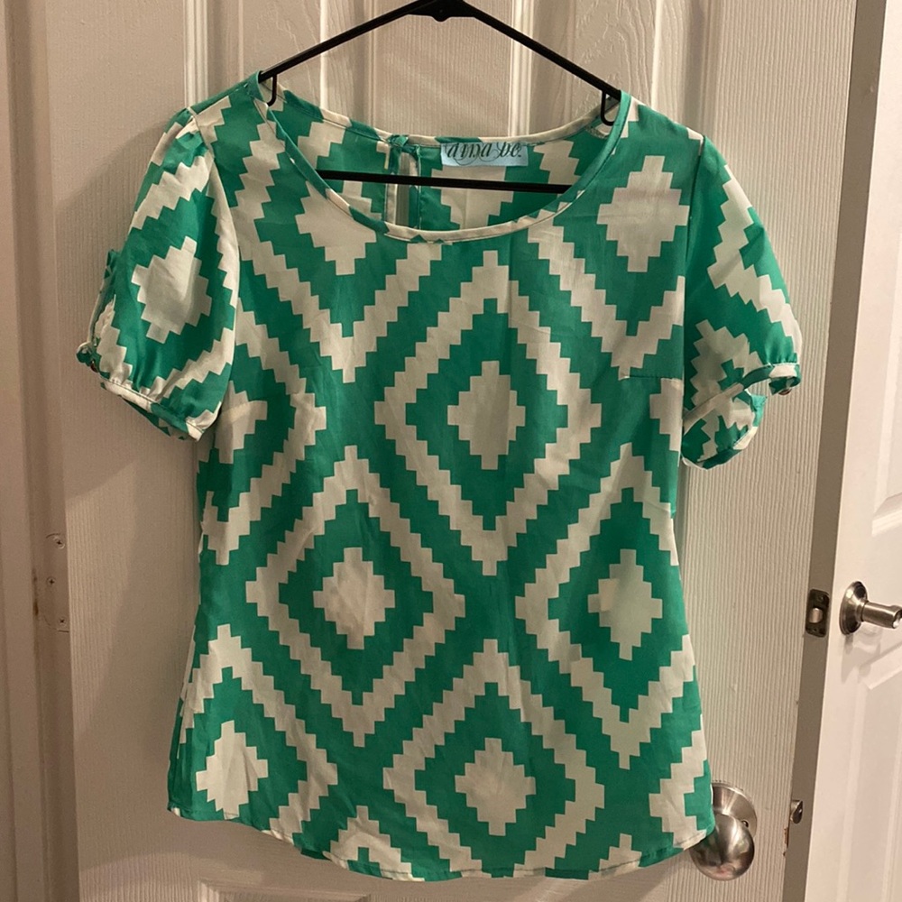 Boutique patterned top